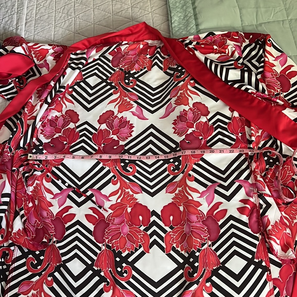 Natori Robe - Picture 4 of 4